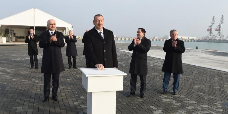 İlham Əliyev dəniz ticarət terminalının açılışında - FOTO | FED.az