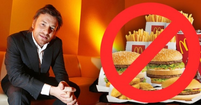 Джейми Оливер доказал в суде, что еда из МакДональдса годится только для собак - Видео | FED.az