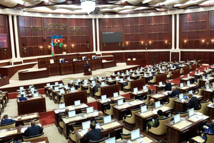 Milli Məclis 2026-cı ilin dövlət büdcəsi layihəsini qəbul edib | FED.az