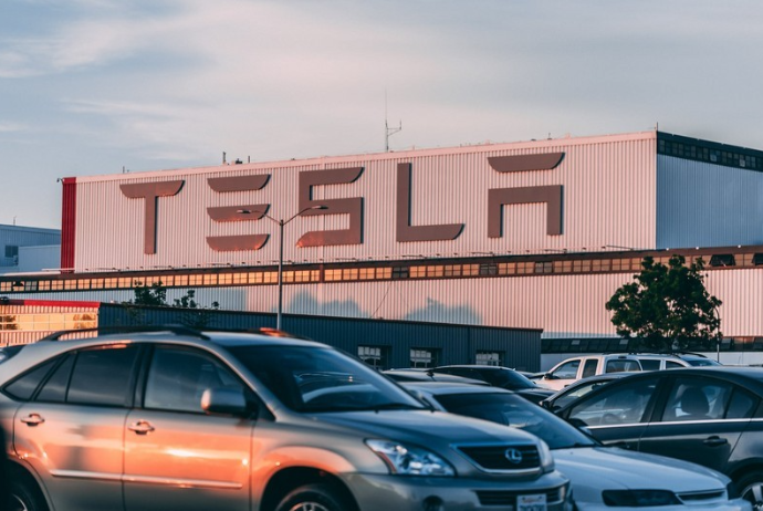 Tesla-dan rekord - İSTEHSAL VƏ SATIŞ | FED.az