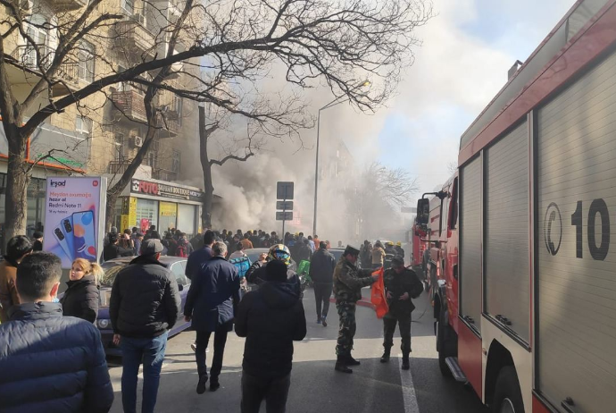 Bakıda dönərxanada partlayış, yanğın olub - FOTO | FED.az