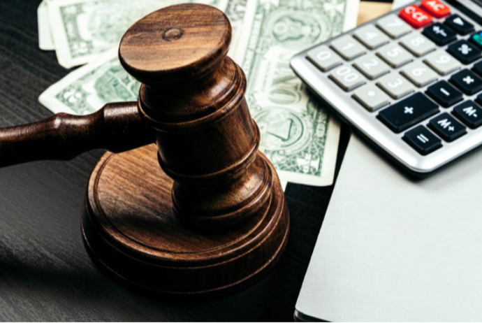 Yarım milyard manatlıq vəsaiti leqallaşdırmaqda ittiham olunan şəxslər özlərini təqsirli bilmirlər | FED.az