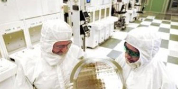 “Samsung” dünyada 10 nanometrlik texnoloji proses üzrə ilk çiplərini təqdim edib | FED.az
