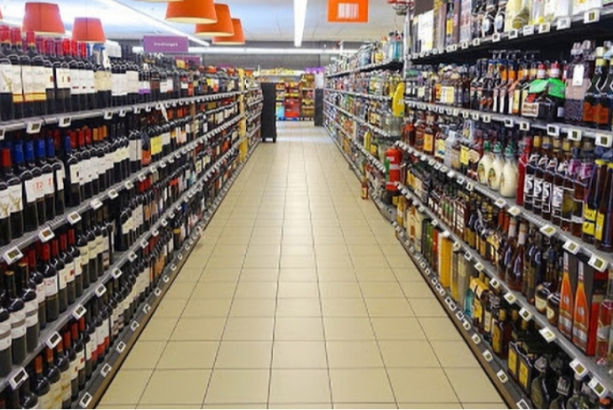 Alkoqollu içkilərin minimum qiymətinə dair qanunvericiliyə təklif edilən dəyişikliyin səbəbi məlum olub | FED.az