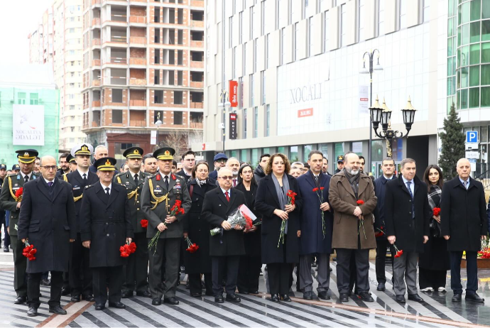 ATİB-in nümayəndə heyəti “Ana Harayı” abidəsini ziyarət edib - FOTOLAR | FED.az