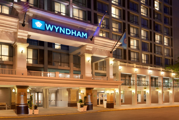 Radisson-ın sahibi Wyndham Hotels-i alır | FED.az