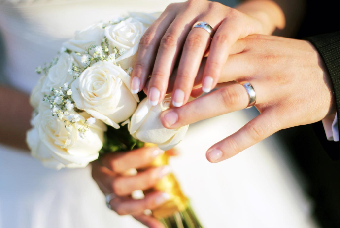 Azərbaycanda yeni evlənənlərə dövlət hansı güzəştləri edir? | FED.az