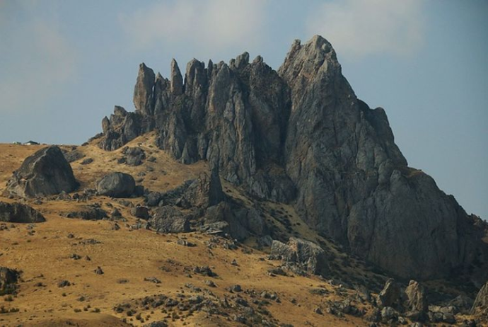 “Beşbarmaq dağı” Turizm Agentliyinin - TABELİYİNƏ VERİRLİB | FED.az