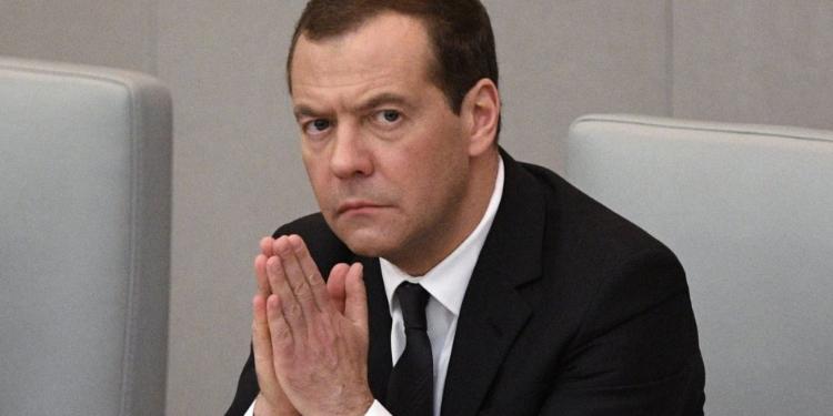 "Ölkə iqtisadiyyatının artım potensialı tükənib": Dmitriy Medvedev | FED.az