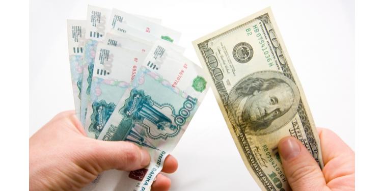 Qara bazarda dollar rubla “meydan oxuyur” – QİYMƏT | FED.az