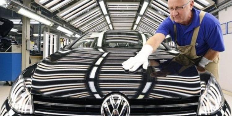 “Volkswagen” bir milyard avro cərimələndi | FED.az