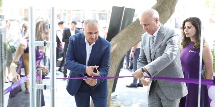 Elmlər Akademiyası yaxınlığında - YENİ AZERCELL - FOTO | FED.az