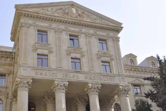 Azərbaycanın Tehrandakı səfirliyinin əməkdaşlarının böyük hissəsi təxliyə edilib | FED.az