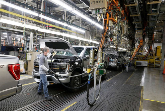 "Ford" süni intellektin gözlənilən nəticəni verməməsinə görə yüzlərlə işçini geri qaytarıb | FED.az