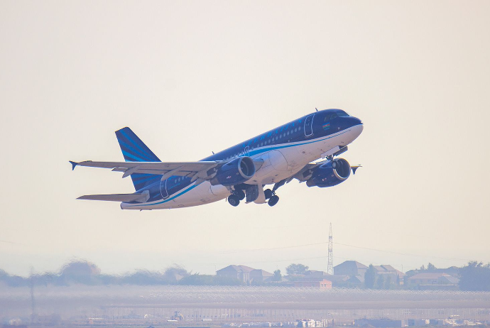 AZAL-ın Tbilisi-Bakı aviareysi texniki səbəblərdən gecikir | FED.az