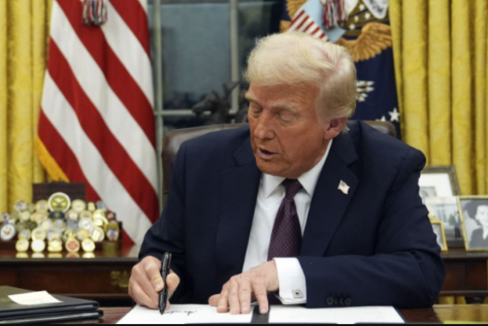 Tramp bütün ölkələrə 10% tarif tətbiq etdi | FED.az