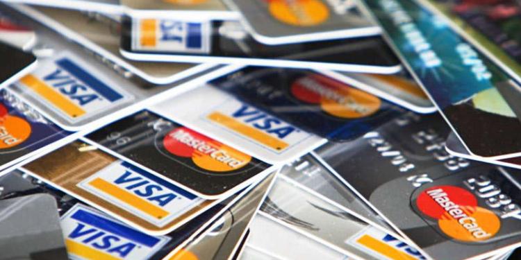 Dövriyyədə olan kredit kartlarının sayı açıqlandı | FED.az