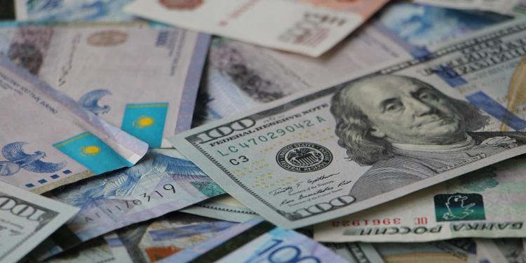 Qazaxıstan milli valyutası da dollar qarşısında ucuzlaşır | FED.az