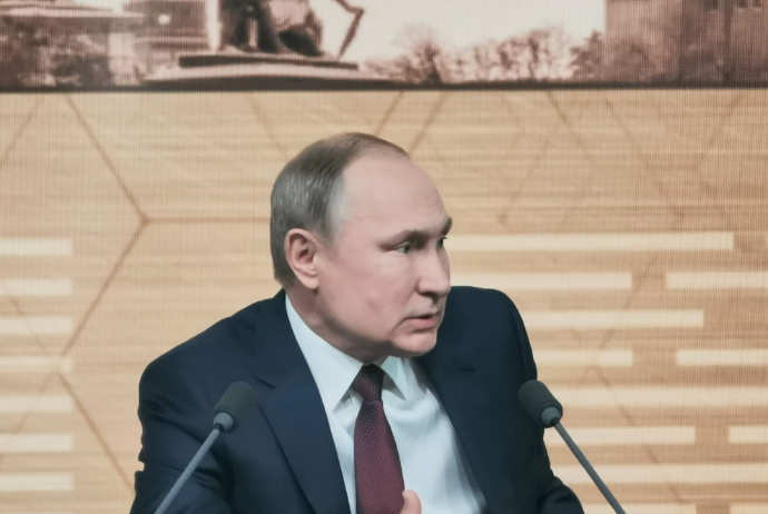 Putin: "Dollar silah kimi istifadə olunur, bu, böyük səhvdir" | FED.az