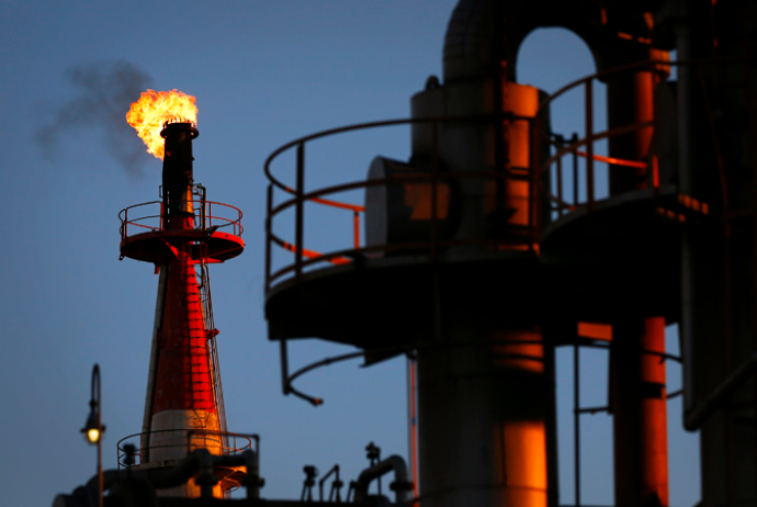 Нефть продолжает уверенно дорожать, цена Brent превысила $60 | FED.az
