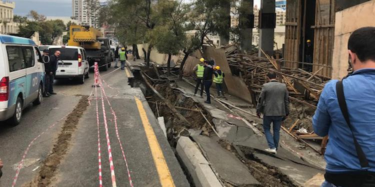 Yolun çökməsinə səbəb olan binada işlər dayandırılıb - FOTO | FED.az