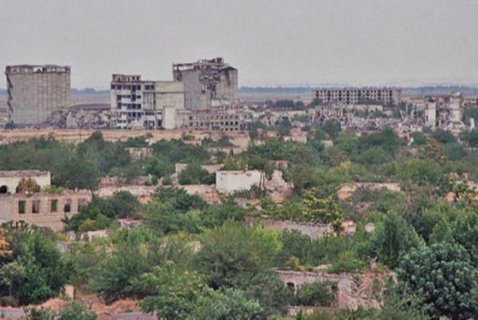 “Kəndimdə məmurların hotel-restoranları ilə qarşılaşmaq istəmirəm” - "ADAMLARI EVİNƏ BURAXIN" | FED.az