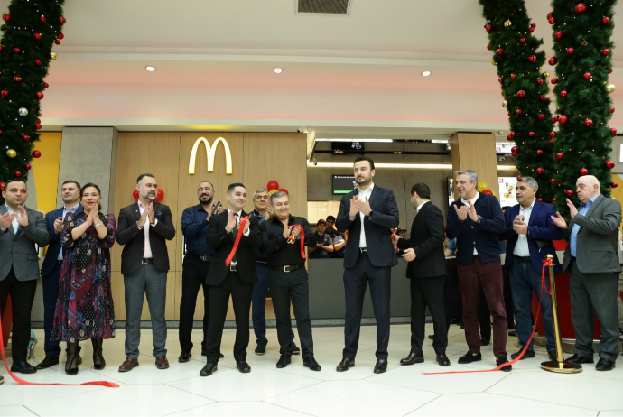 “Metropark”da yeni “McDonald’s” restoranı açıldı - FOTOLAR | FED.az