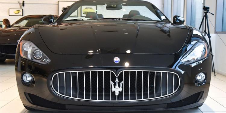 Yüzlərlə “Maserati” birdən yandı | FED.az