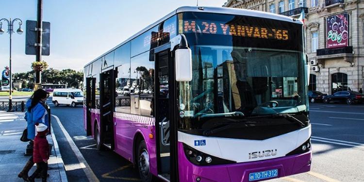 Bakıda avtobuslarda YENİLİK - Sürücünün qayda pozuntusunu aşkarlayana hədiyyə | FED.az