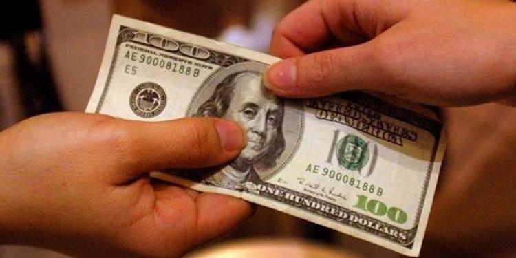 Azərbaycandakı dollar İranın “qara bazar”ına necə çıxır? | FED.az