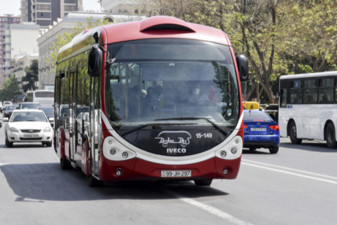 132 avtobus gecikir - SİYAHI | FED.az