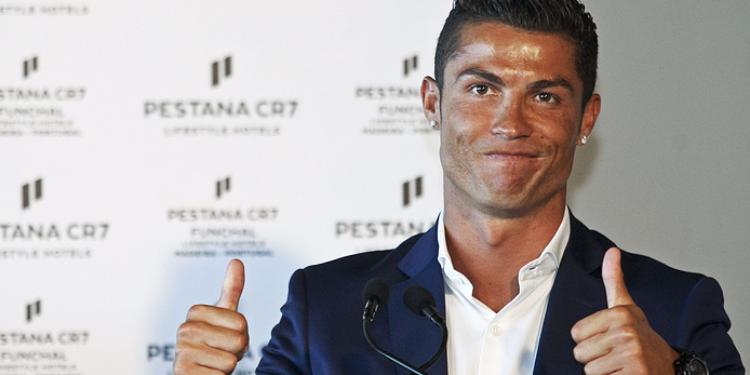 "Nike" hər il Ronaldoya 24 milyon verəcək - Ömürlük müqavilə | FED.az