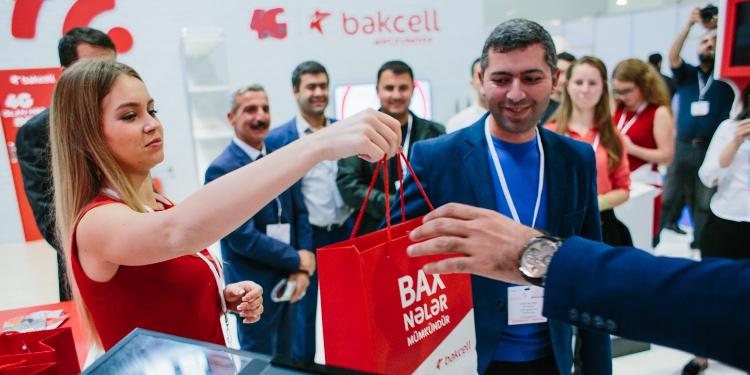 “Bakutel 2018” təşkilatçıları “Bakcell”ə “Ən yaxşı təqdimat” sertifikatı verdi | FED.az