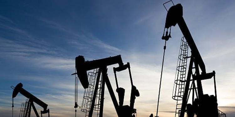 Нефть продолжает падение , Brent опустилась до $58,8 | FED.az