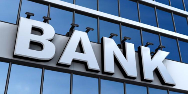 Bankların bağlanmasının səbəbi sahiblərinin birləşmək istəməməsidir? | FED.az