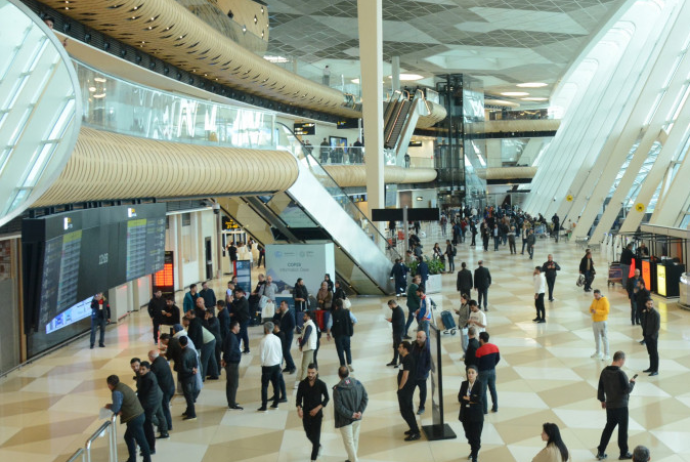 Bakı aeroportu: "COP29 zamanı sərnişin dövriyyəsinin 25-27 min səviyyəsində olacağı gözlənillir" | FED.az