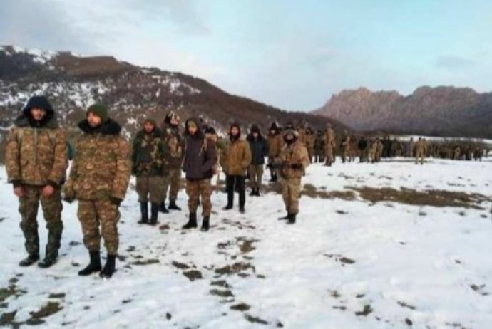 “Azərbaycanlılardan biri yaxınlaşdı, dedi sizi öldürmürük, amma iki variantınız var...” | FED.az