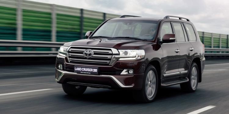 Daha bir büdcə təşkilatı son model “Land Cruiser” aldı - 140 min manat xərclənib | FED.az