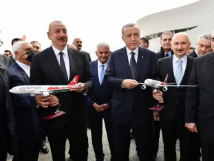 Azərbaycan və Türkiyə prezidentləri Zəngilan aeroportunun açılışında - İŞTİRAK EDİB - FOTOLAR[b][red] - YENİLƏNİB[/red][/b] | FED.az