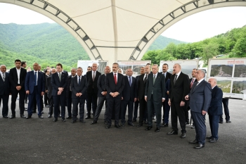 Azərbaycan və Türkiyə prezidentləri Kəlbəcər-Laçın avtomobil yolunda - FOTOLAR[b][red] - YENİLƏNİB[/red][/b] | FED.az