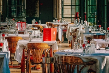 Bakı restoranlarının gəlirləri 750 milyon manatı keçdi
