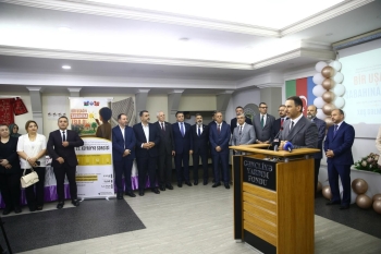 ATİB sədri 22-ci Ənənəvi Xeyriyyə Sərgisində iştirak edib – [red]FOTOLAR[/red] | FED.az