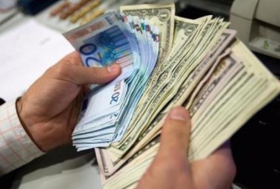 Banklarında dollar və avronun ALIŞ-SATIŞ QİYMƏTLƏRİ