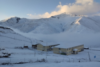 Daşkəsən və Gədəbəyin dağlarında qar yağıb - FAKTİKİ HAVA