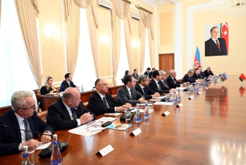 Azərbaycan və Belarus baş nazirləri arasında geniştərkibli görüş keçirilib