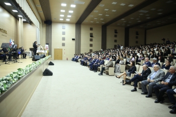 Bakı Ali Neft Məktəbində Mədəniyyət və İncəsənət Universitetinin 100 illik yubileyi qeyd olunub - FOTOLAR | FED.az