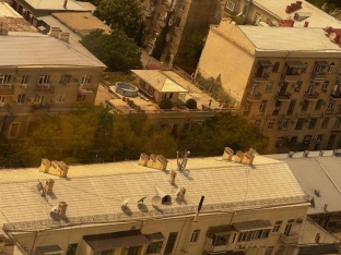 Bakıda "novostroyka"nın damında ev və hovuz tikiblər - SÖKÜLDÜ - FOTOLAR | FED.az