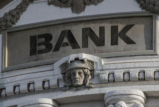 3 bankın qeyri-faiz gəlirləri 20 milyon manatdan çoxdur 