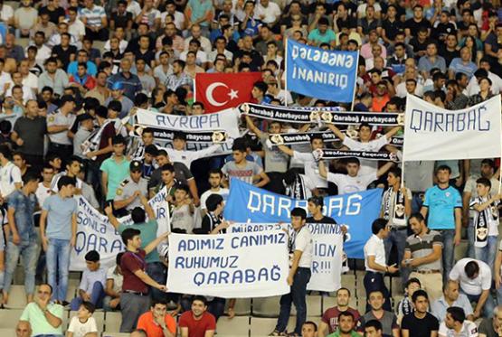 “Qarabağ” azarkeşlərə pulsuz bilet payladı - 35 MİNLİK