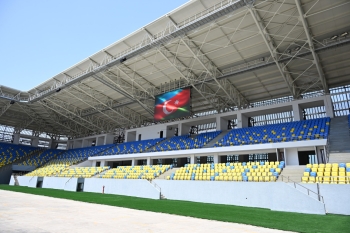 Prezident İlham Əliyev Mehriban Əliyeva Gəncə şəhər stadionunda tikinti işlərinin gedişi ilə tanış olublar - [red]YENİLƏNİB[/red] | FED.az